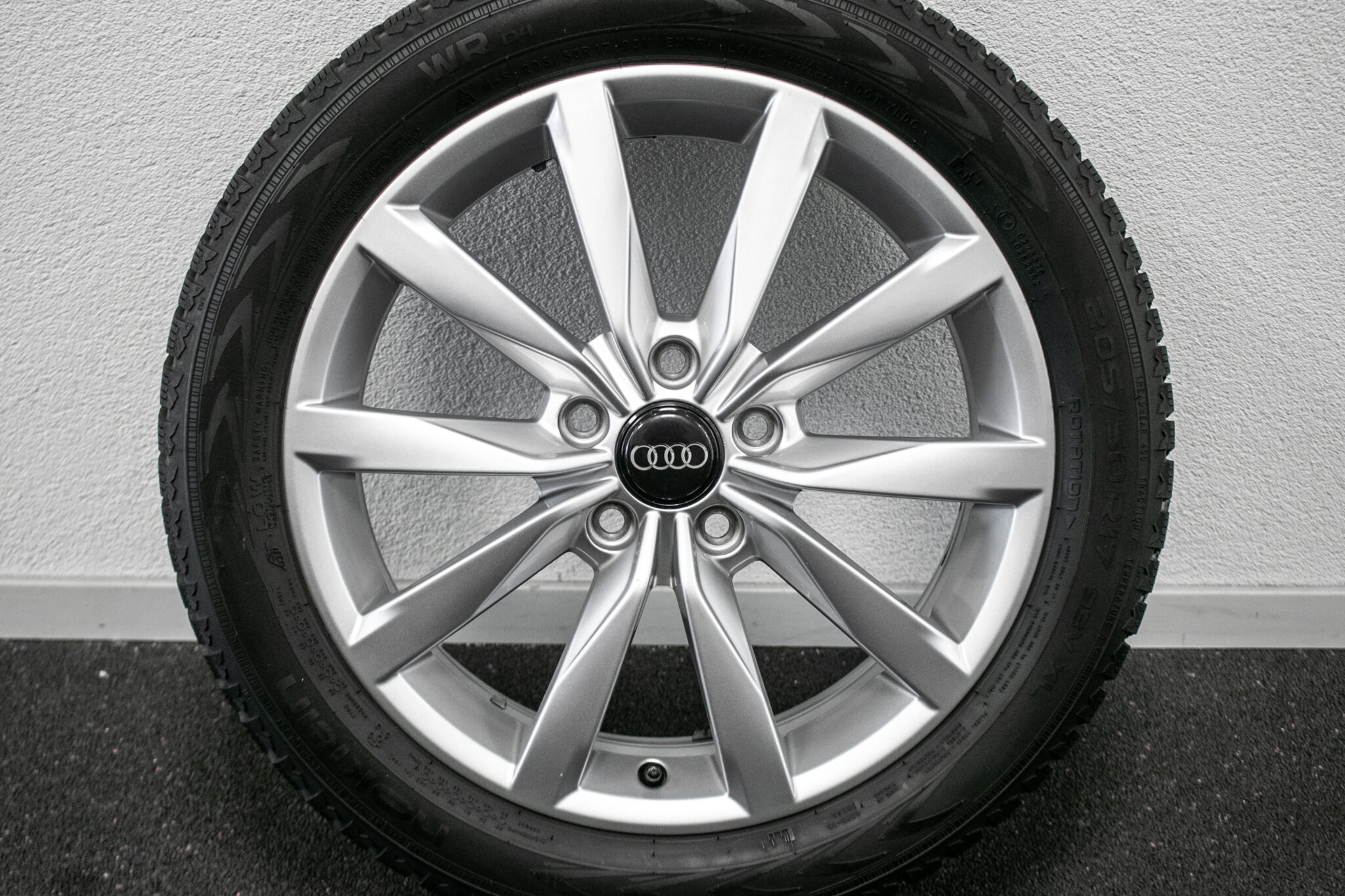 17" Winterwielen voor o.a. Audi
Gebruikt.
Profieldiepte: 6mm - 6.5mm