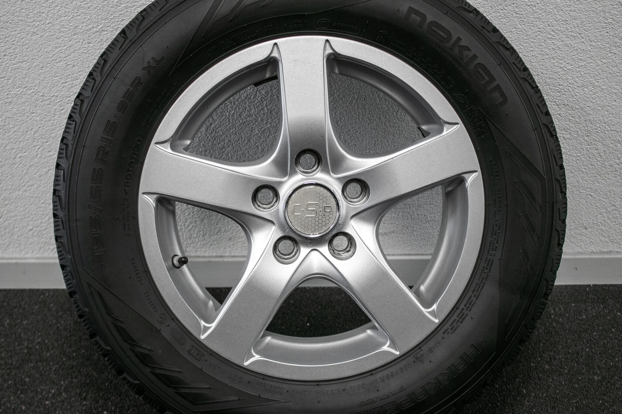 15" Winterset voor een Toyota Auris
gebruikt, Profieldieptes: 5.5mm - 6mm